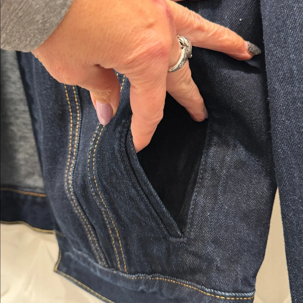 Levi's Dark Blue Denim Jacket - Picture 8 of 10